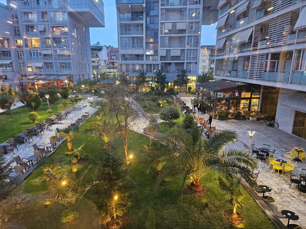 Pleasant Apartment With Free Dedicated Parking In Komuna E Parisit ティラナ エクステリア 写真