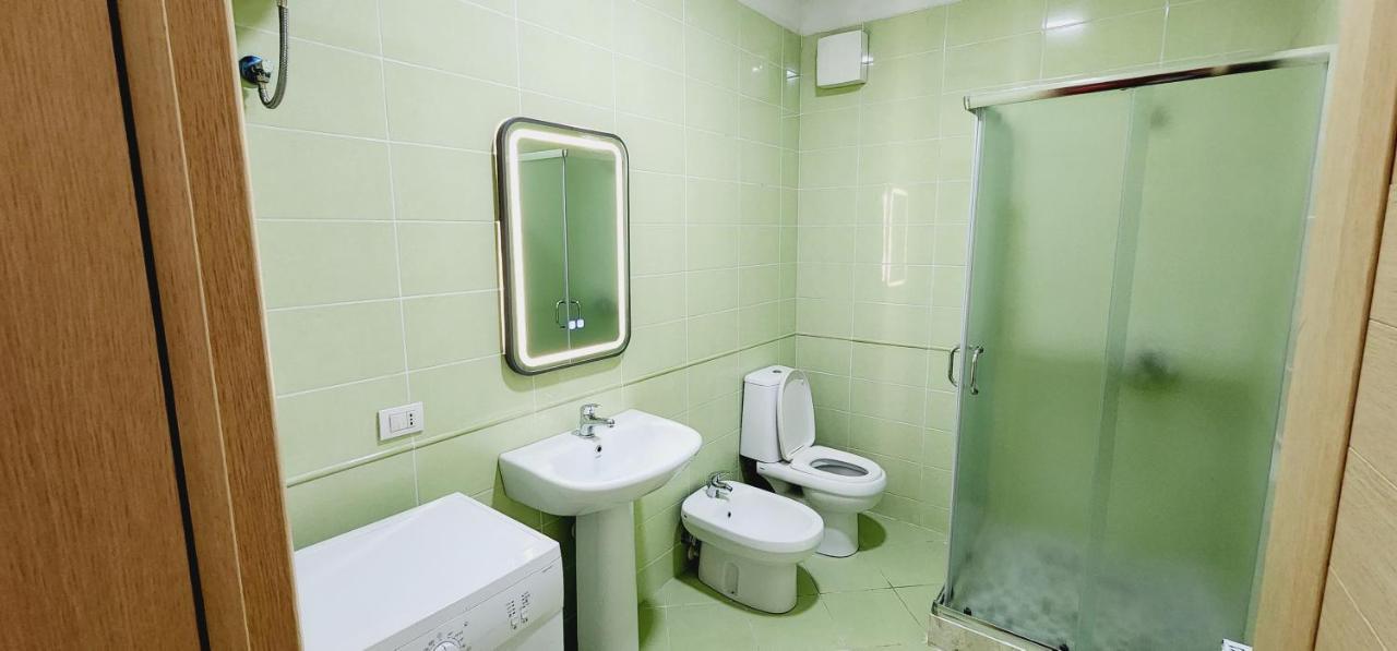 Pleasant Apartment With Free Dedicated Parking In Komuna E Parisit ティラナ エクステリア 写真